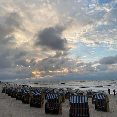 4summer Gold Perlowa Przystan Parking, 650m Do Plazy, 650m Zum Kolberg